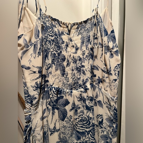 The Reformation Kourtney Dress - Picture 7 of 12